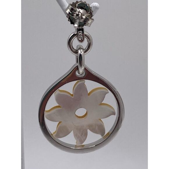925 Silver Dangle Drop Daisy Mother Of Pearl Earrings - Picture 4 of 5